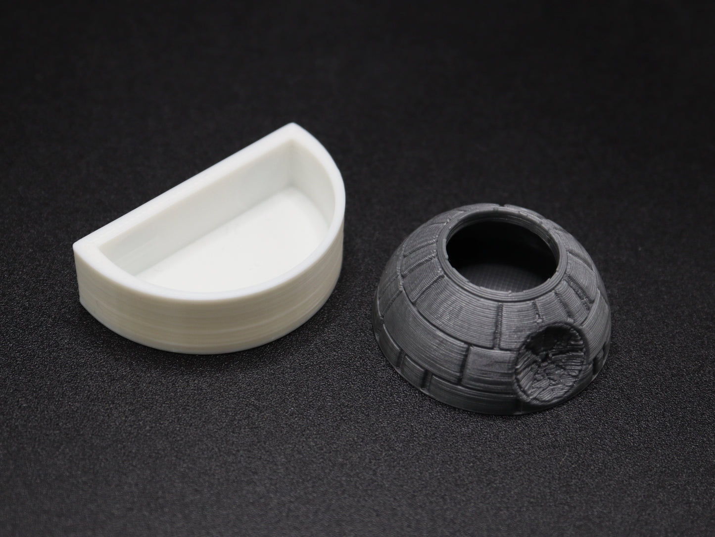 Death Star Hide & Feeding Platform Set