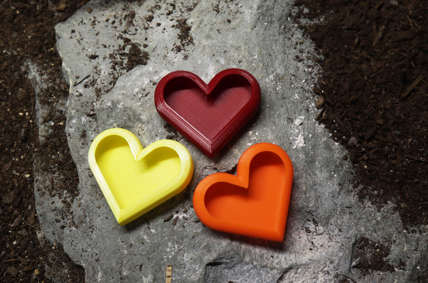 3X Heart-Shaped Calcium Dishes